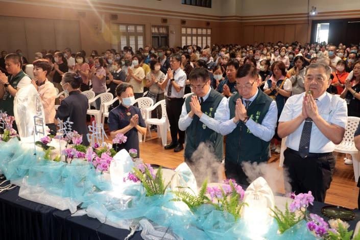 感念慈濟走過一甲子深耕台南 黃偉哲親臨善化浴佛典禮祈願社會祥和