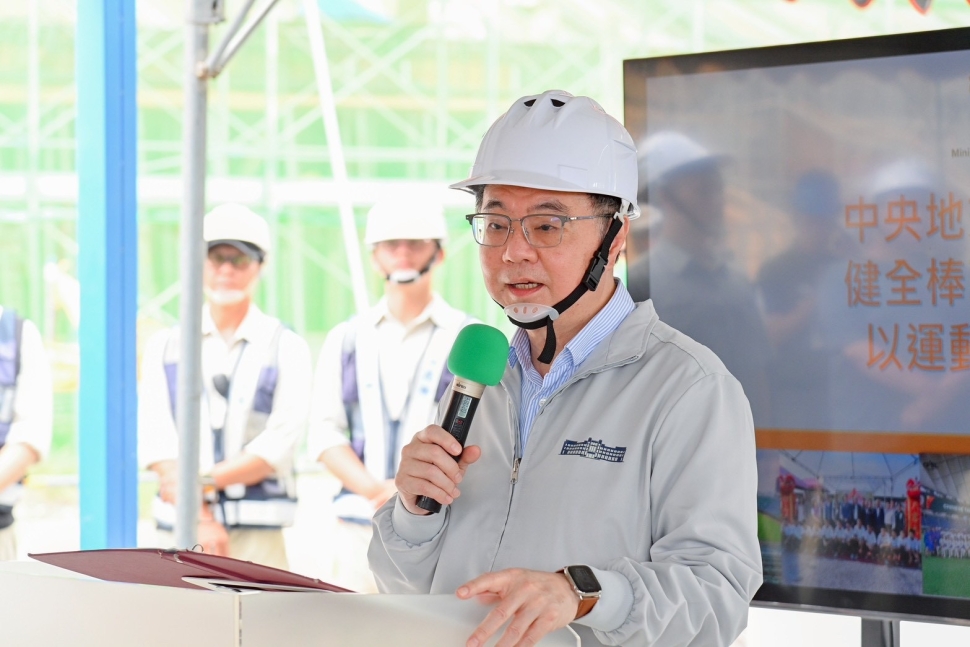 視察屏東國際棒球場工程進度 卓揆：未來搭乘高鐵直達國際級球場 結合賽事形塑新生活文化