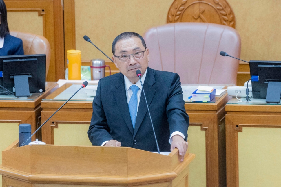 總質詢關注社福政策 侯友宜：整合共照網資源 減輕照顧者負擔