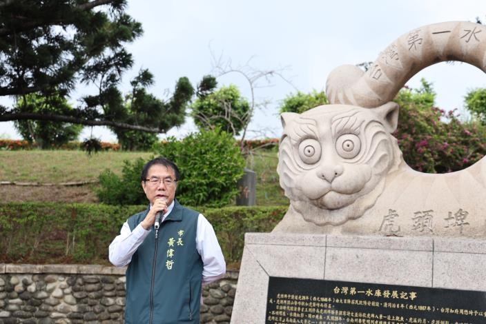 虎頭埤黃金花雨健走登場 黃偉哲邀民眾漫步花海