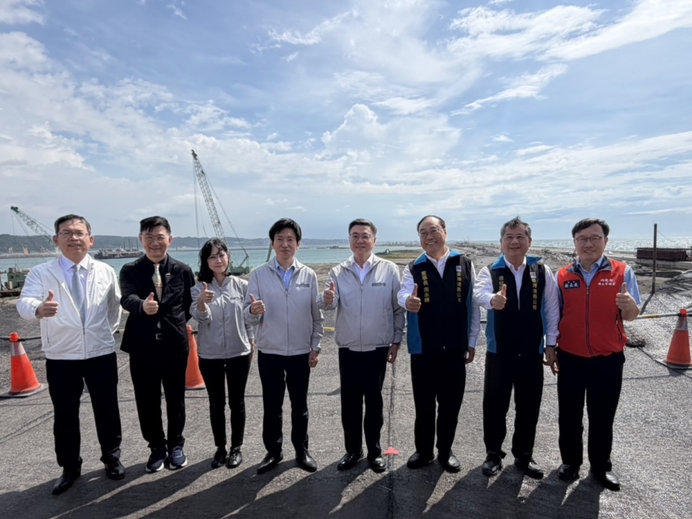 卓榮泰視察臺北港填海造陸工程　強化土方管理與去化量能