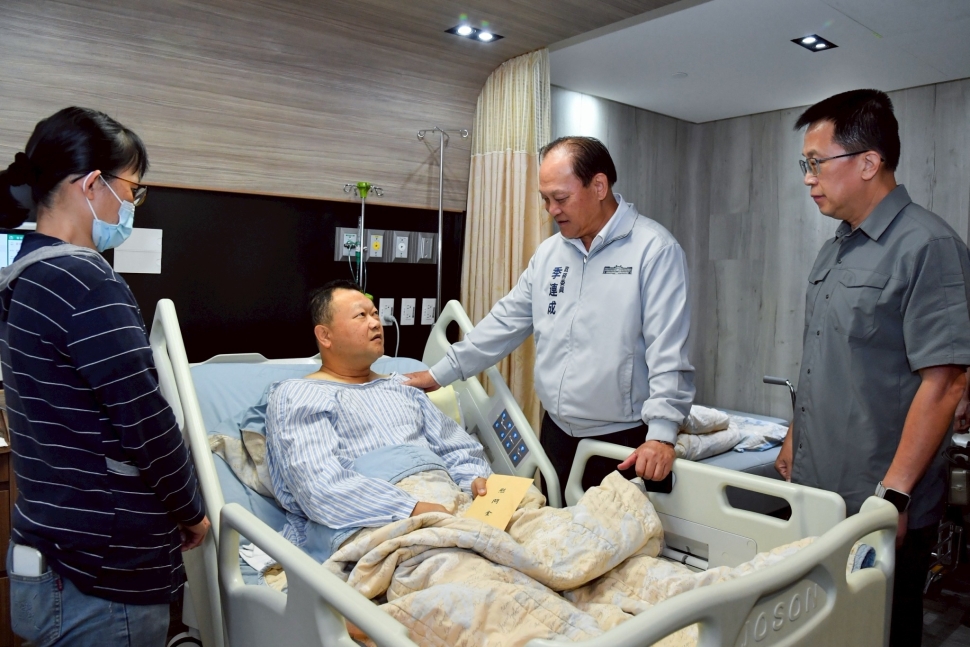 季連成慰問執勤受傷所長　中央成立打黑反毒指揮小組督導掃毒