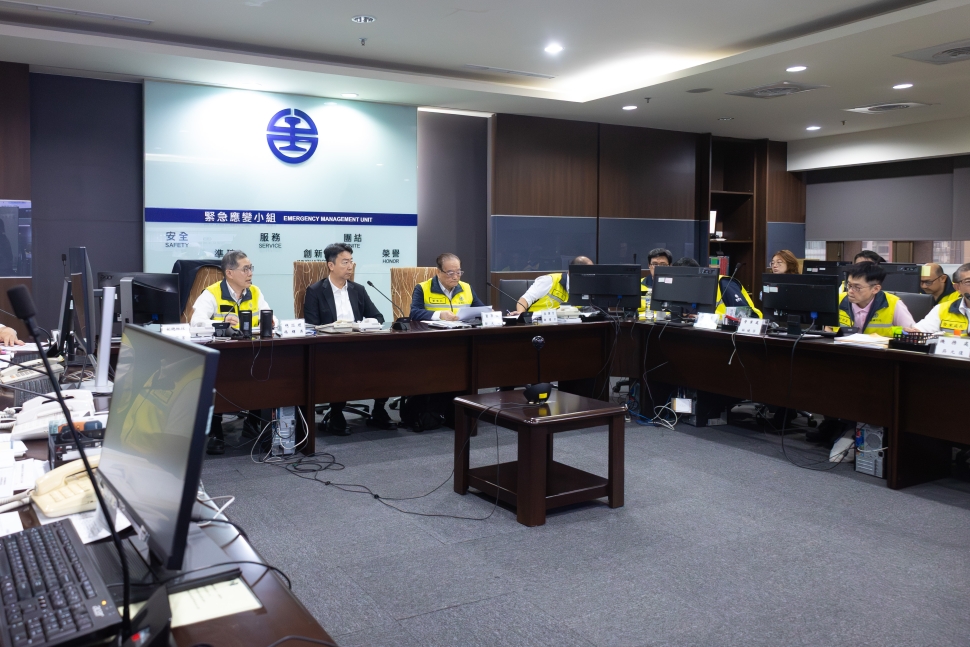 交通部長陳世凱視察臺鐵一級應變小組　掌握防災應變