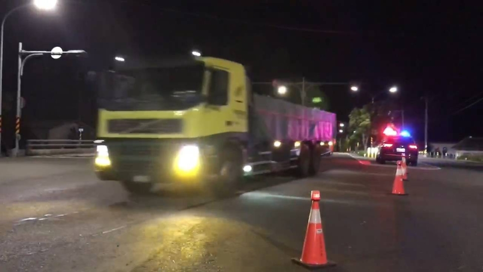 關山警即時排除臺9線聯結車拋錨事故　籲落實行前檢查