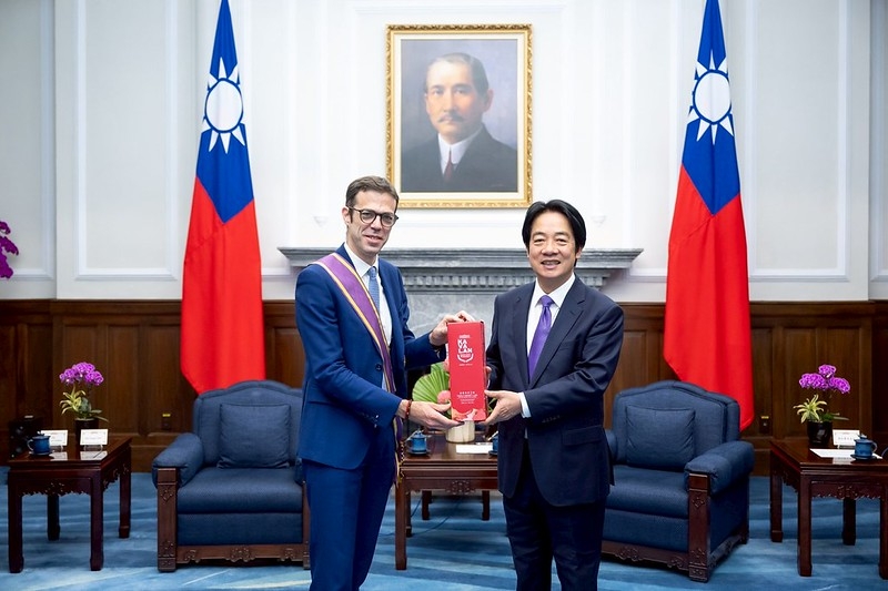 總統贈勳表彰法國在台協會主任龍燁　盼深化臺法合作