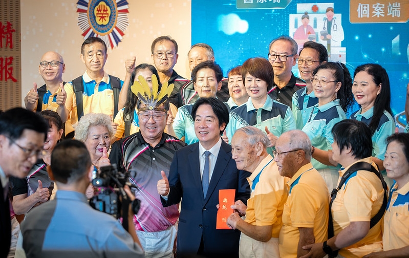 榮民照護數位轉型元年啟動　總統期許對榮民的服務全面智慧化升級　