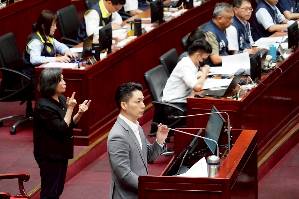 赴市議會進行施政報告及備詢 蔣萬安：運用智慧科技穩健推動市政