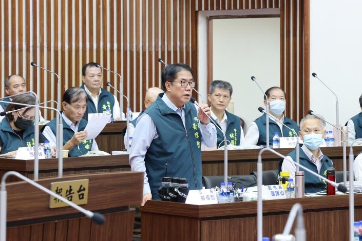 黃偉哲赴議會專案報告苯駢芘問題油事件　將持續充實檢驗設備及人力強化把關機制