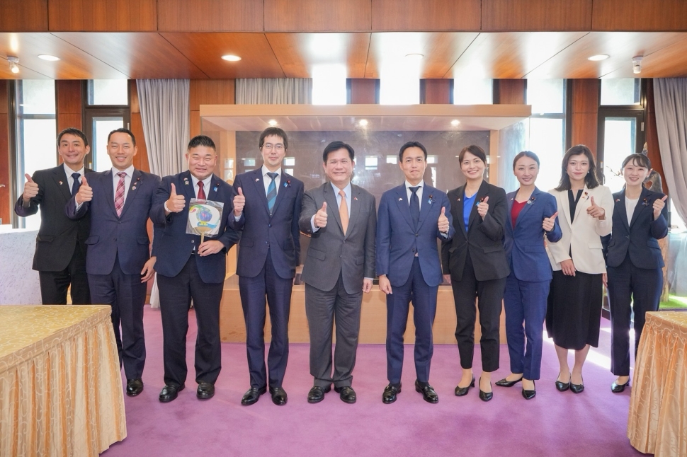外交部長林佳龍接見日本自民黨青年局海外研修團