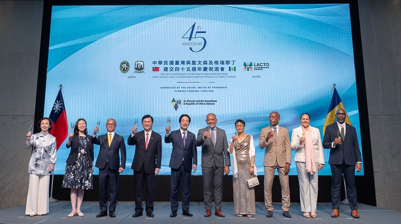 總統出席臺聖建交45週年酒會　盼更多青年投入雙邊合作