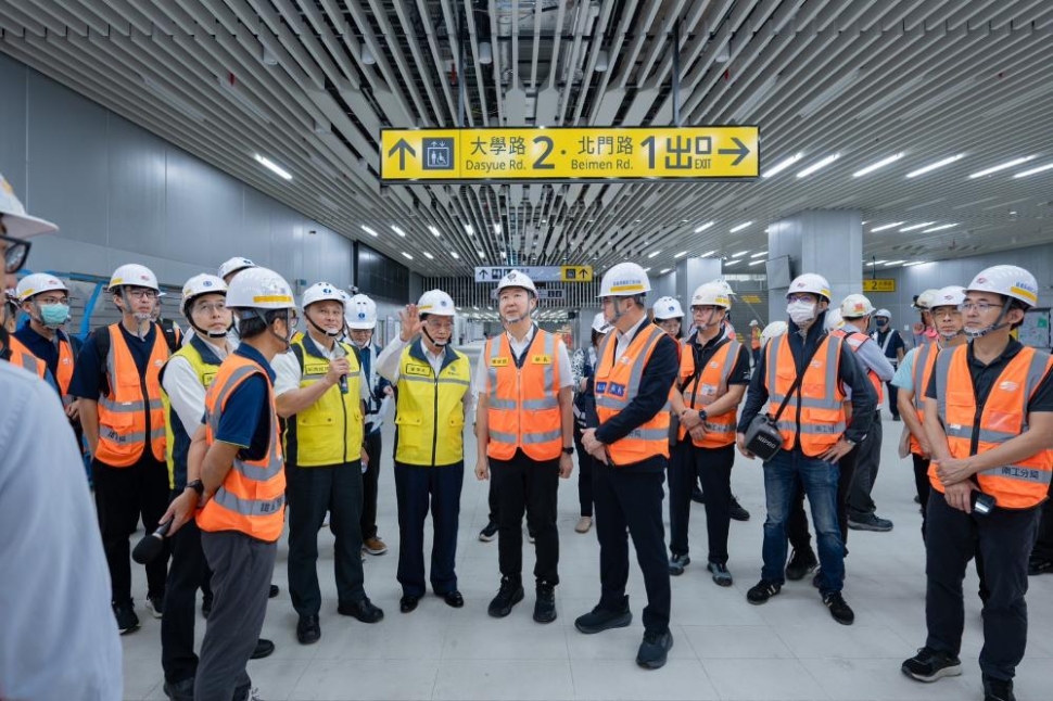 陳世凱視察臺南鐵路地下化　通車準備就緒　盼提前通車服務市民