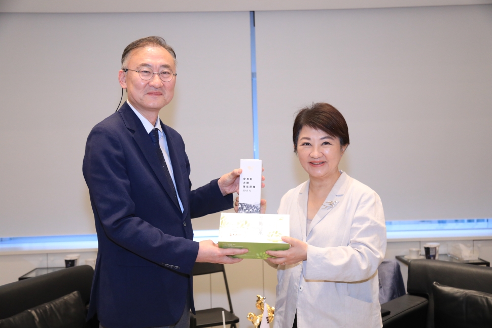 韓國新任駐台代表黃載皓拜會中市府 盧秀燕盼攜手深化多元合作