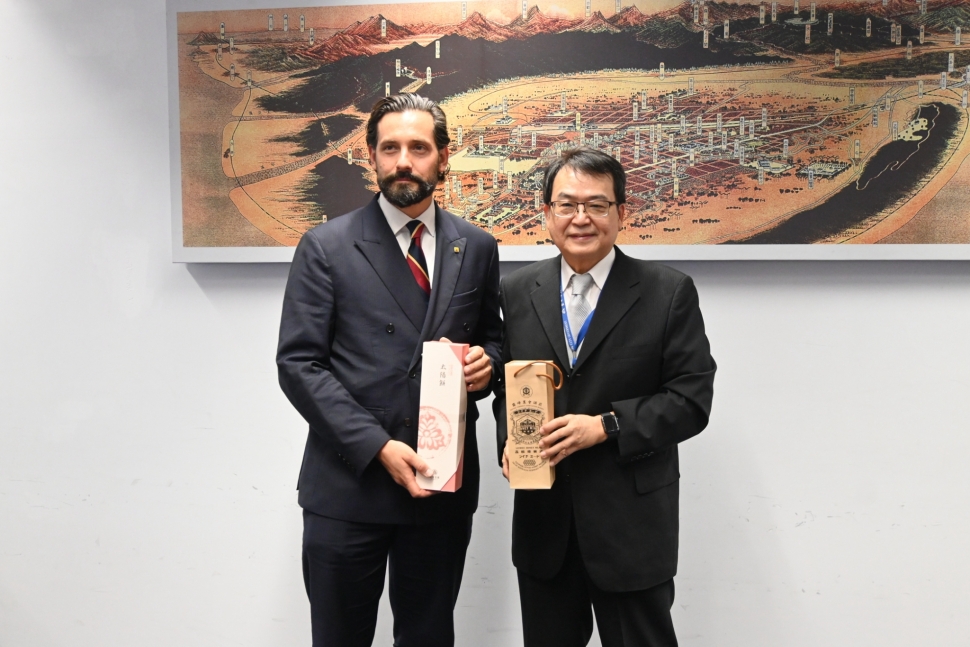 波蘭台灣工商會、卡托維茲市議長率團拜訪中市府　交流產業合作議題