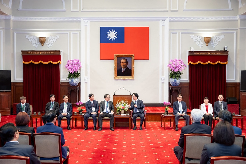 總統接見亞洲地區臺灣同鄉會訪團　盼將更多經驗與資源帶到臺灣　讓臺灣繼續走向世界