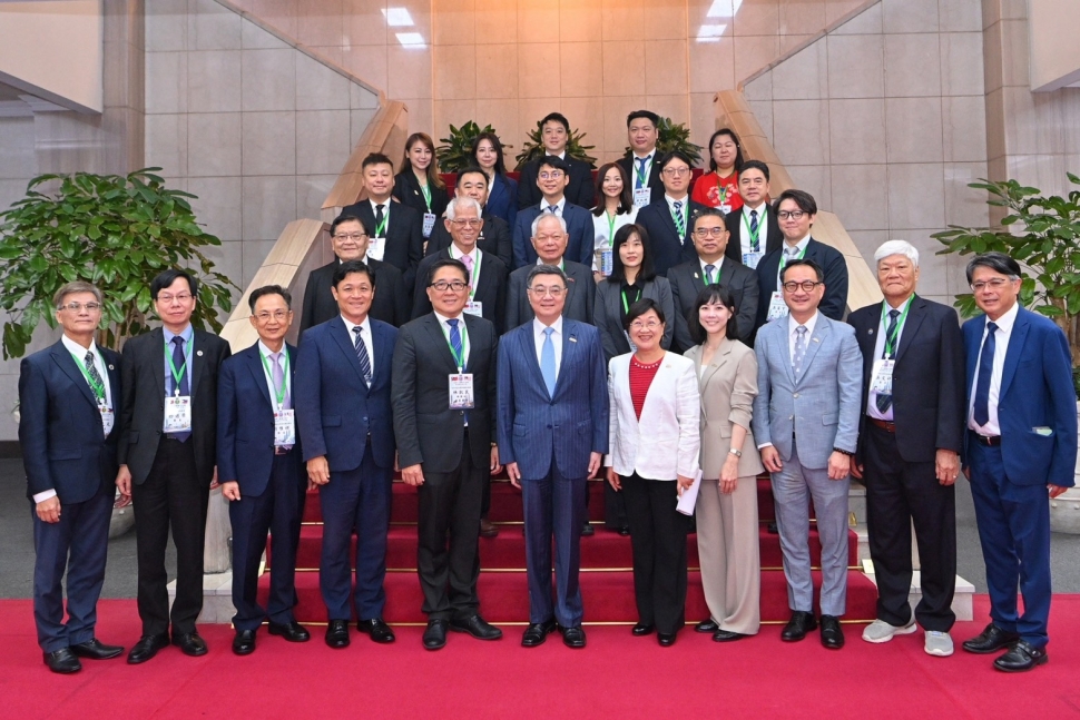 卓揆接見亞洲地區臺灣同鄉會回國訪問團　談海外人才及投資環境