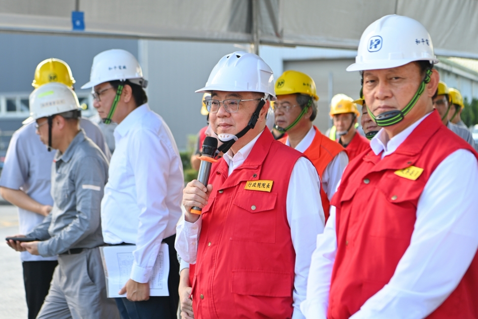 卓揆赴花蓮視導國家防災日和平港與和平電廠演練 內政部攜手經濟部打通「海陸救災走廊」