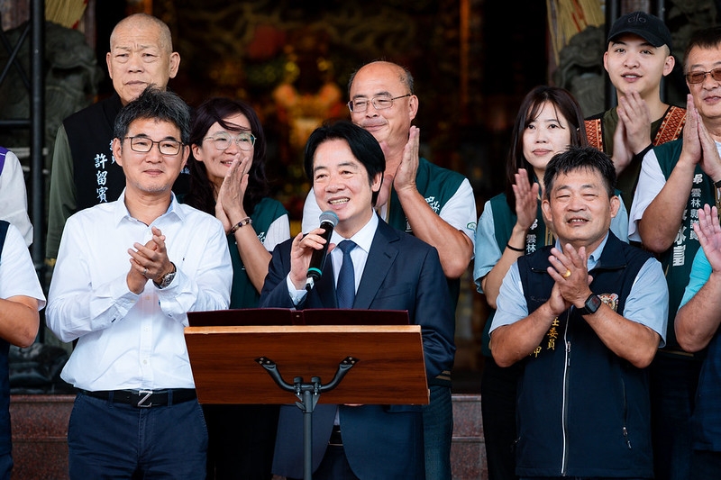 總統參拜麥寮雷厝順天宮　強調持續照顧人民、讓全民共享經濟發展成果