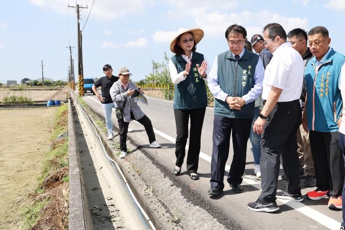 台南8年改善農路逾1,900公里　黃偉哲視察新化農路改善成果