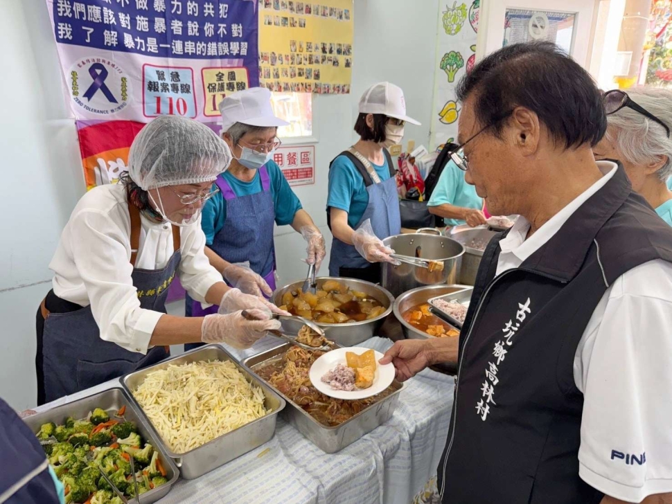 深耕古坑 長青食堂溫馨共餐、雲縣府重大建設巡禮展現古坑新風華