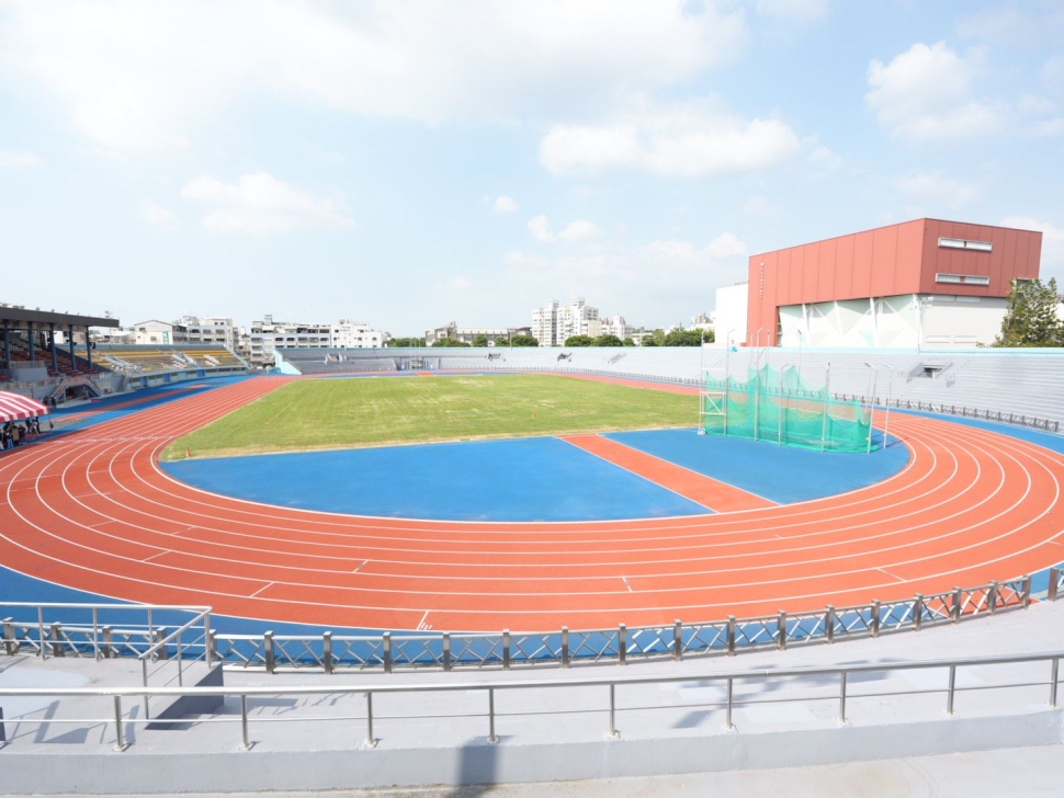 嘉義市田徑場優化工程竣工一甲子田徑場全面升級