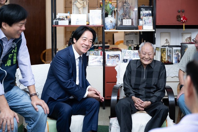 賴清德探望百歲人瑞　向全國長輩致意並祝福重陽節快樂