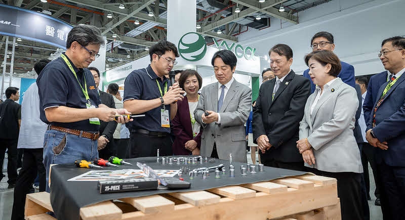 賴清德出席臺灣國際五金工具展　強調支持中小微企業升級轉型