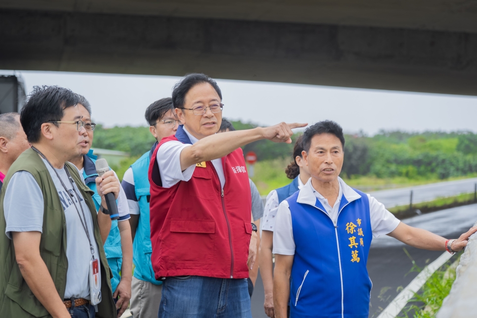張善政視察桃園防颱整備　強化蔬菜供應調節及南崁溪防洪設施