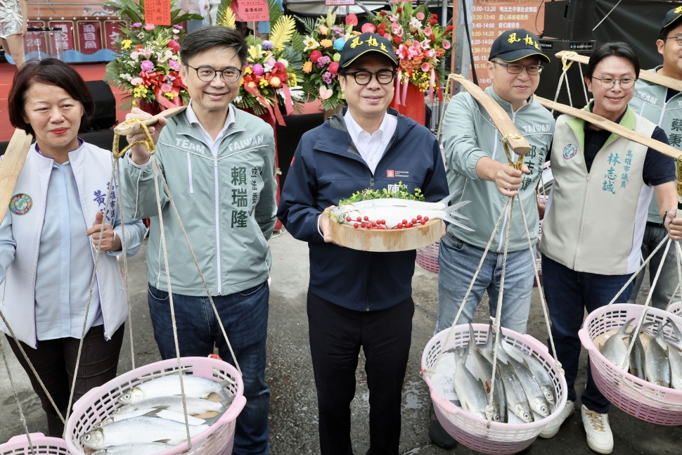 高雄彌陀港虱目魚文化節熱鬧登場　陳其邁化身拍賣員推廣在地漁產