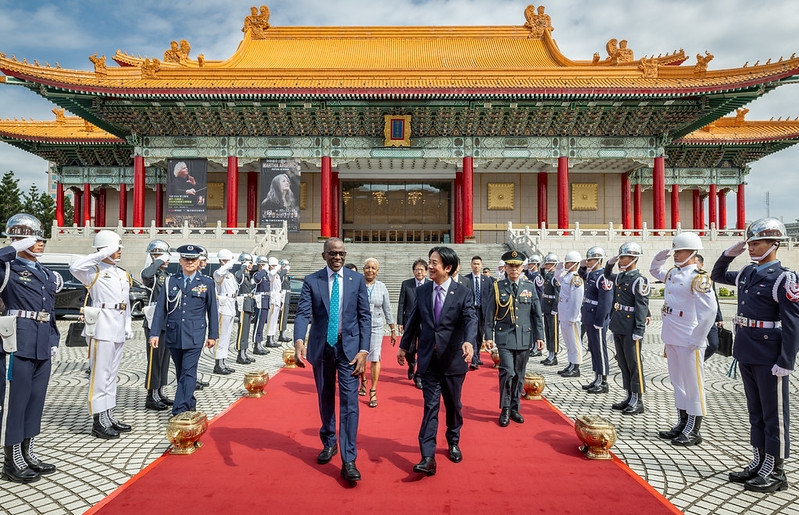 賴清德軍禮歡迎聖露西亞總理皮耶訪臺　盼深化雙邊合作關係