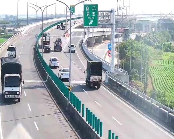 台南北外環交流道通車首日車流穩定　交通局持續監控並優化號誌