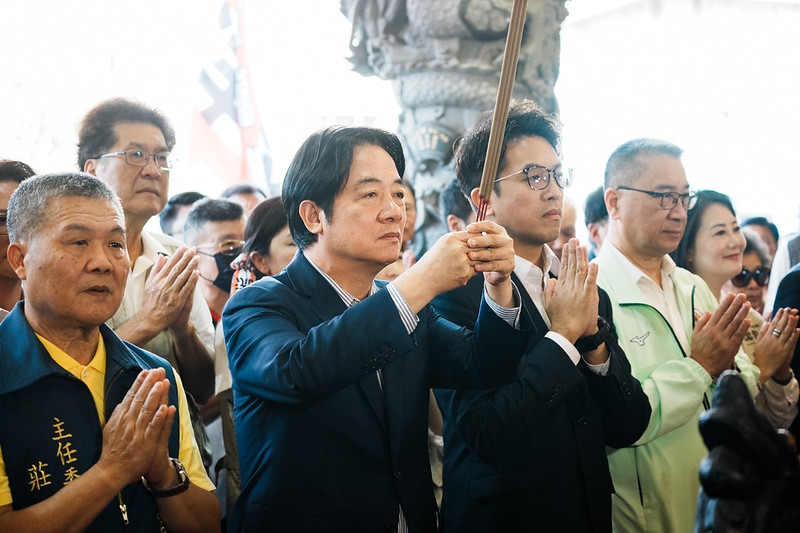 賴清德赴天母三玉宮參香祈福　強調選舉安全並鼓勵年輕人踴躍投票