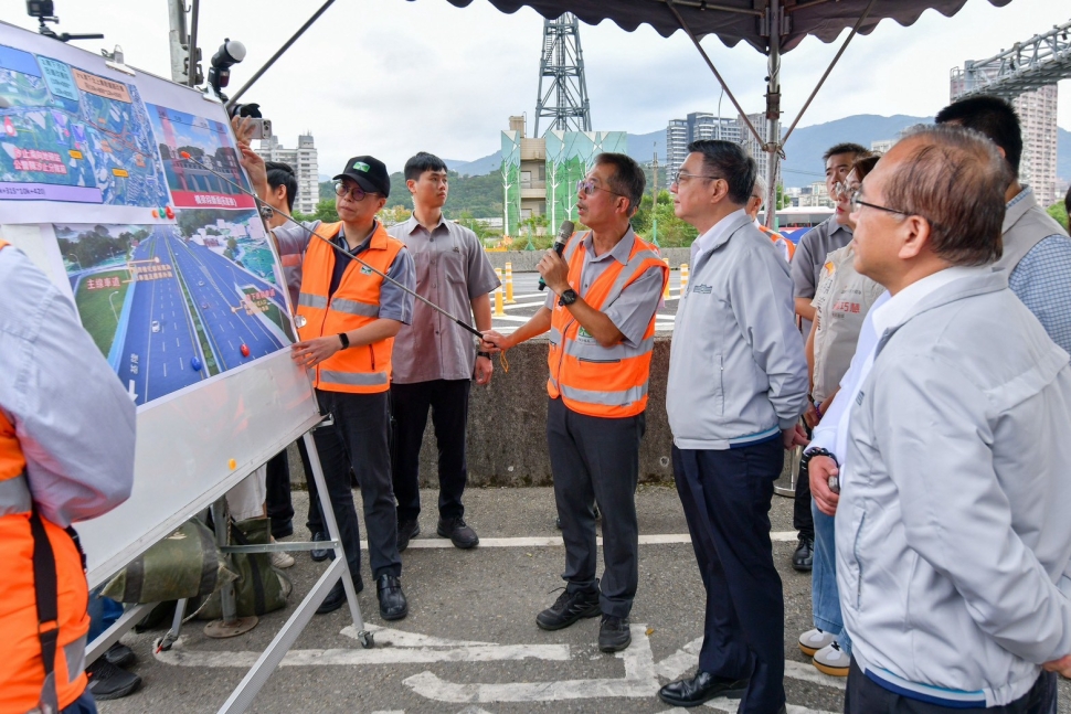 卓榮泰視察國道1號五堵至汐止拓寬工程　完工後尖峰通勤預估縮短10至15分鐘